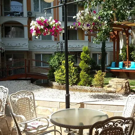 суит хоумс 3 *